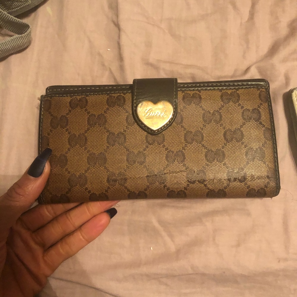 COPY - 100% authentic Gucci wallet